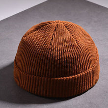 Laden Sie das Bild in den Galerie-Viewer, Kurz gestrickte Fischermütze