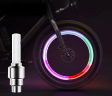 Laden Sie das Bild in den Galerie-Viewer, Premium LED-Ventilkappen Für Räder (2 er)