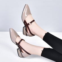 Laden Sie das Bild in den Galerie-Viewer, Elegante einfache hohle Sandalen für Damen