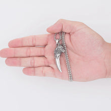 Laden Sie das Bild in den Galerie-Viewer, Wolfskopf Halskette aus Titanstahl