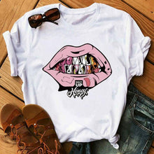 Laden Sie das Bild in den Galerie-Viewer, T-Shirt für Männer und Frauen mit Lippendruck