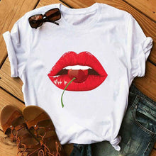 Laden Sie das Bild in den Galerie-Viewer, T-Shirt für Männer und Frauen mit Lippendruck