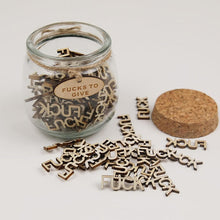 Laden Sie das Bild in den Galerie-Viewer, Hölzerne Papierschnitt-Postkarte