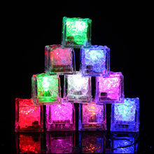 Laden Sie das Bild in den Galerie-Viewer, 🎅Vorgezogener Weihnachtsverkauf🎅LED-Eiswürfellicht (12 Stück)