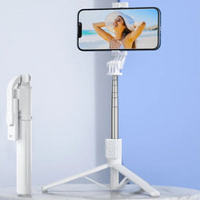 Laden Sie das Bild in den Galerie-Viewer, (🔥Schlussverkauf🔥)Selfie-Stick mit LED-Aufhelllicht