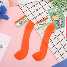 Laden Sie das Bild in den Galerie-Viewer, Bunte Buchstaben-Eisstrümpfe