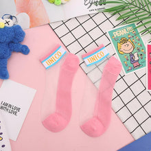 Laden Sie das Bild in den Galerie-Viewer, Bunte Buchstaben-Eisstrümpfe