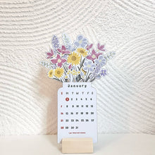 Laden Sie das Bild in den Galerie-Viewer, 2024 Blühende Blumen Tischkalender