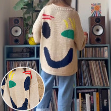 Laden Sie das Bild in den Galerie-Viewer, Lässiger Pullover mit Smiley-Muster