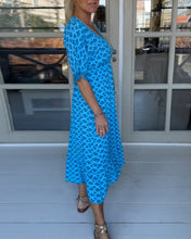 Laden Sie das Bild in den Galerie-Viewer, 🌸✨Freizeitkleid mit V-Ausschnitt und Print✨🌸