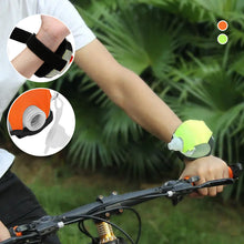 Laden Sie das Bild in den Galerie-Viewer, Tragbare Outdoor Wasserflasche für das Handgelenk