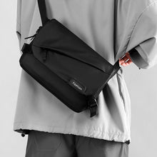 Laden Sie das Bild in den Galerie-Viewer, Mehrschichtige funktionelle Umhängetasche