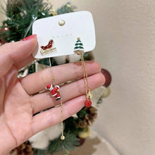 Laden Sie das Bild in den Galerie-Viewer, Asymmetrische Weihnachtsmann-Ohrringe