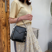 Laden Sie das Bild in den Galerie-Viewer, Damen mini Kette- Tasche