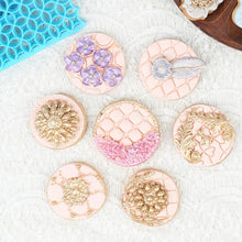 Laden Sie das Bild in den Galerie-Viewer, Fondant-Prägeform