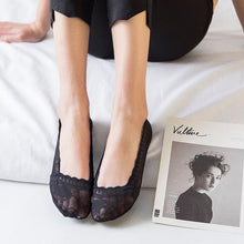 Laden Sie das Bild in den Galerie-Viewer, Schweißfeste rutschfeste Bootssocken