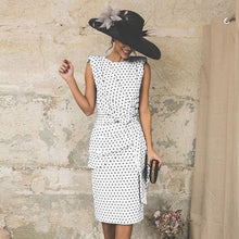Laden Sie das Bild in den Galerie-Viewer, Dünnes ärmelloses Kleid mit Tupfen