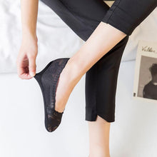 Laden Sie das Bild in den Galerie-Viewer, Schweißfeste rutschfeste Bootssocken