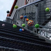 Laden Sie das Bild in den Galerie-Viewer, 🔥heißer Ausverkauf🔥Hohe Bounce-Loch-Ball