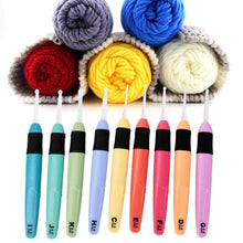 Laden Sie das Bild in den Galerie-Viewer, LED Licht Häkelnadeln (9 Stücke)