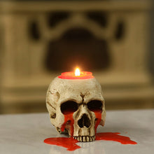 Laden Sie das Bild in den Galerie-Viewer, Simulierter Totenkopf Kerzenständer