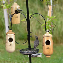 Laden Sie das Bild in den Galerie-Viewer, 🐦Hölzernes Kolibri-Haus - Geschenk für Naturliebhaber