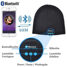 Laden Sie das Bild in den Galerie-Viewer, Warme Strickmütze mit 4.2 Bluetooth
