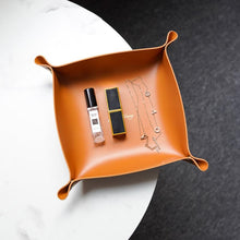 Laden Sie das Bild in den Galerie-Viewer, Kunstleder Schmuck Tablett Nachttisch Organizer