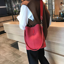 Laden Sie das Bild in den Galerie-Viewer, Damen Vintage Umhängetasche mit großer Kapazität