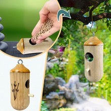 Laden Sie das Bild in den Galerie-Viewer, 🐦Hölzernes Kolibri-Haus - Geschenk für Naturliebhaber