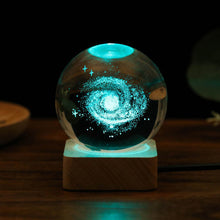 Laden Sie das Bild in den Galerie-Viewer, 🪄50% Rabatt✨3D Galaxy Kristallkugel Nachtlicht Dekorlampe