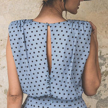 Laden Sie das Bild in den Galerie-Viewer, Dünnes ärmelloses Kleid mit Tupfen