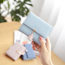 Laden Sie das Bild in den Galerie-Viewer, Blatt dreifach gefaltete kurze Brieftasche