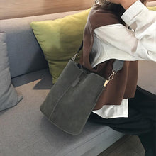 Laden Sie das Bild in den Galerie-Viewer, Damen Vintage Umhängetasche mit großer Kapazität