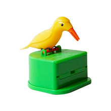 Laden Sie das Bild in den Galerie-Viewer, Kreativer automatischer Zahnstocherbox-Karikaturvogel