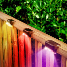 Laden Sie das Bild in den Galerie-Viewer, Solar-Außentreppenleuchten (4 Stk)