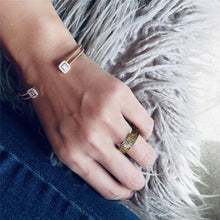 Laden Sie das Bild in den Galerie-Viewer, Bunter Sonnenblumen-Libellenring