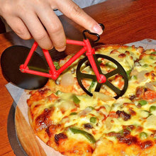Laden Sie das Bild in den Galerie-Viewer, Praktischer Fahrrad Pizzaschneider