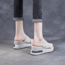Laden Sie das Bild in den Galerie-Viewer, Plateau Sandalen mit Fischmaul