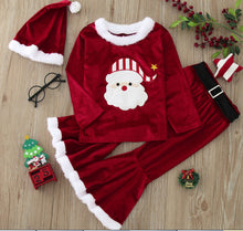 Laden Sie das Bild in den Galerie-Viewer, 3-teiliges Set aus Teddy-Oberteil und Flare-Hose aus süßem rotem Samt mit Weihnachtsmotiv