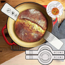 Laden Sie das Bild in den Galerie-Viewer, Speziell ausgewähltes Platin-Silikon - Backmatte für Dutch Oven